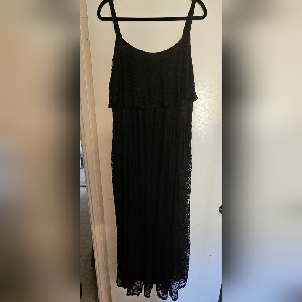Black lace maxi dress